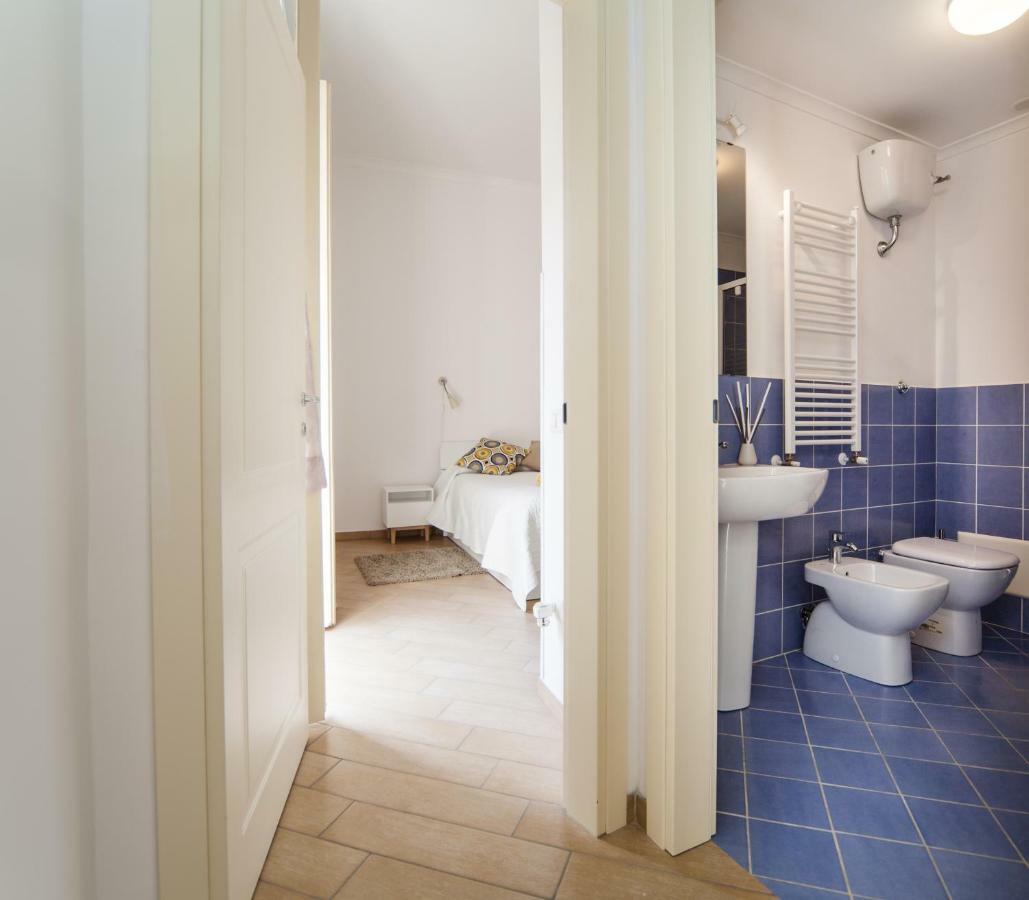 Napoli Centro Suite - Duomo Apartment Bagian luar foto